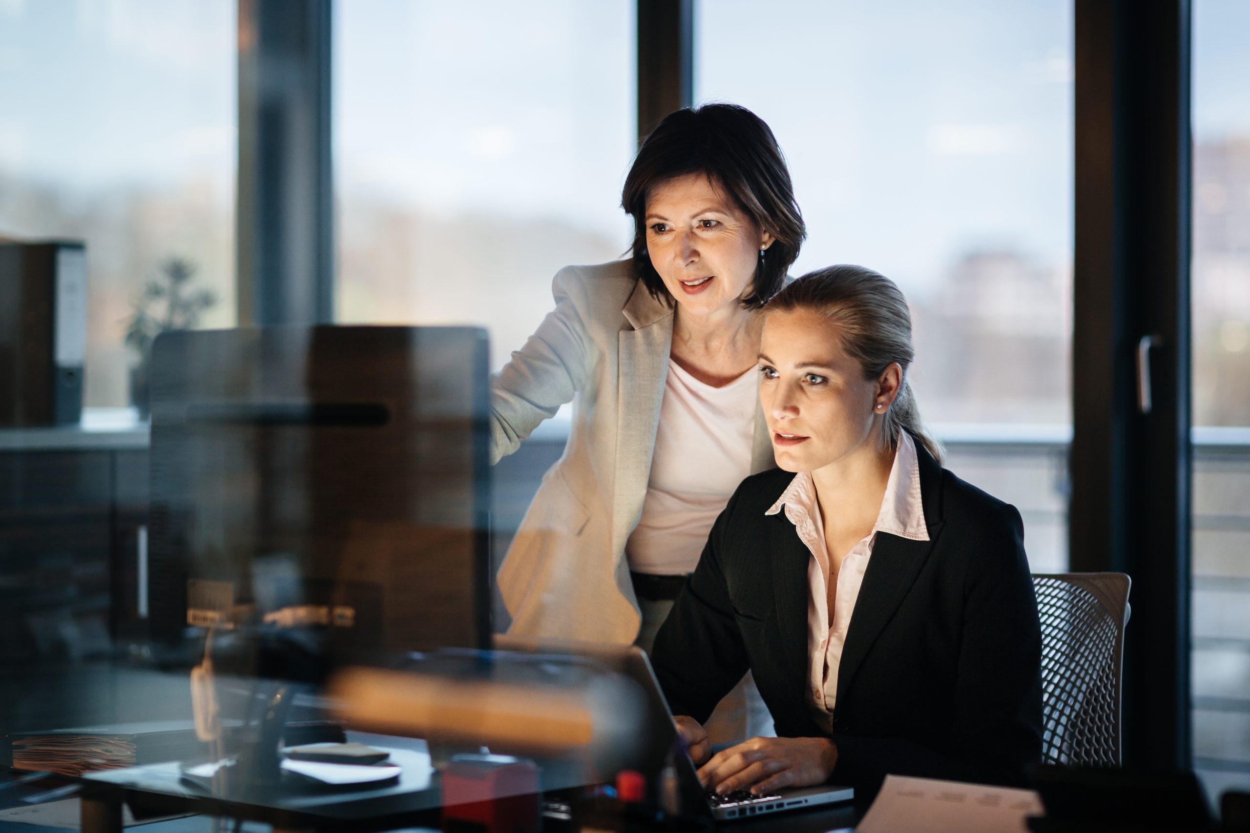 O curso é destinado a todas as pessoas que queiram conhecer e utilizar as tecnologias e metodologias de desenvolvimento de negócios digitais. women leadership